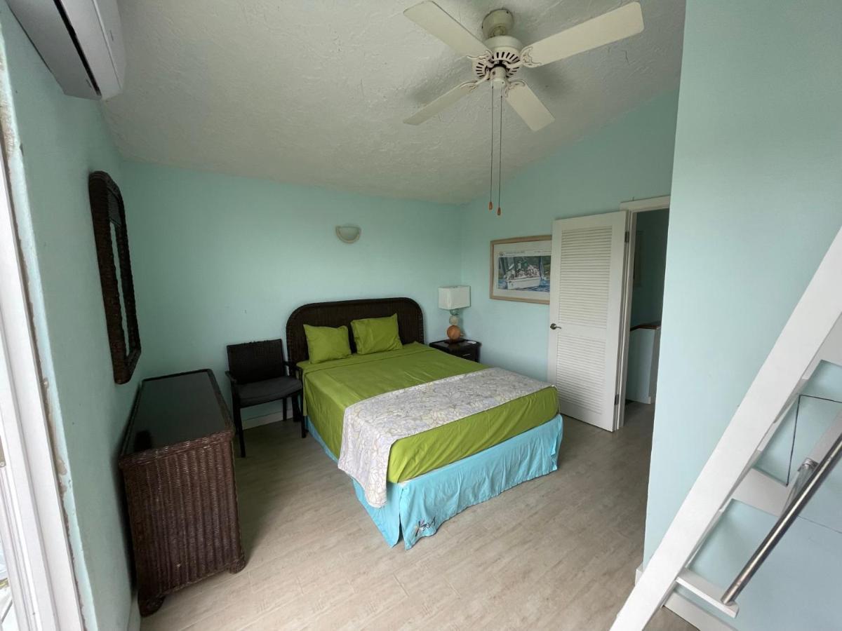 Sunny Villa In The Marina - Excellent Water Views Jolly Harbour Exterior foto